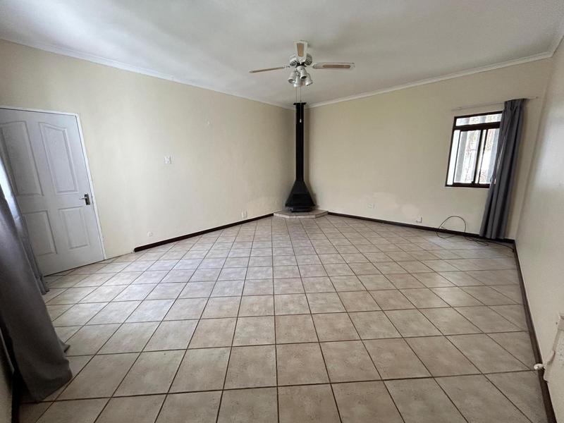 To Let 1 Bedroom Property for Rent in Land and Zeezicht Western Cape